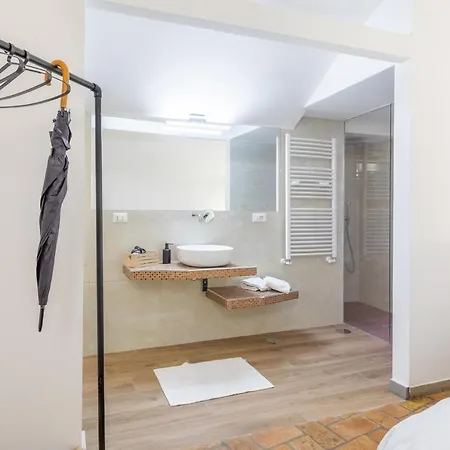 Central Apartment *